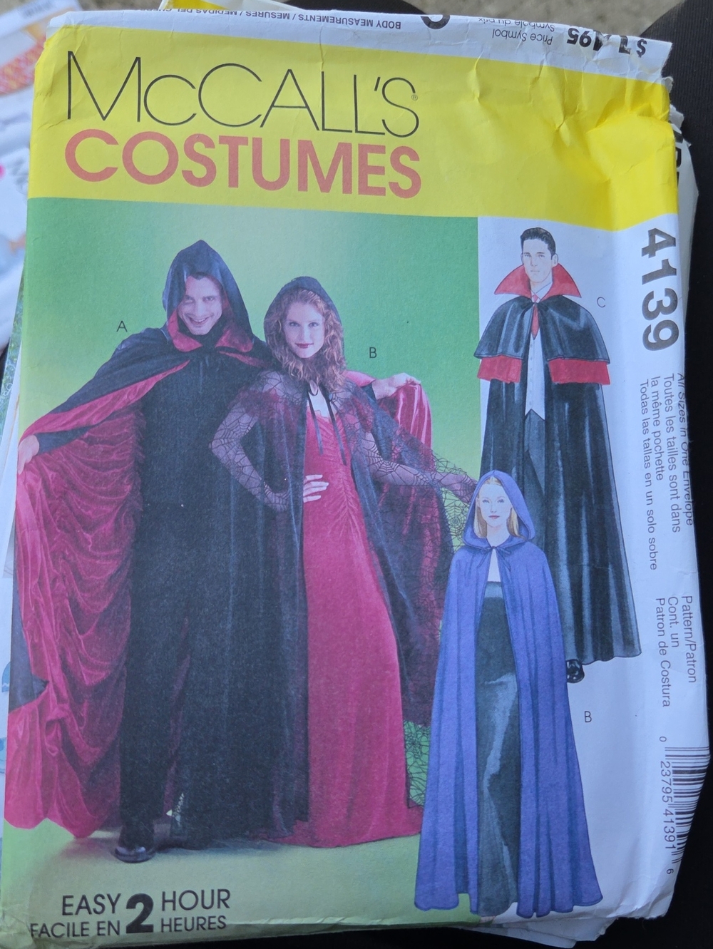 MCALLS 4239 COSTUME SEWING PATTERN cape And Caplet